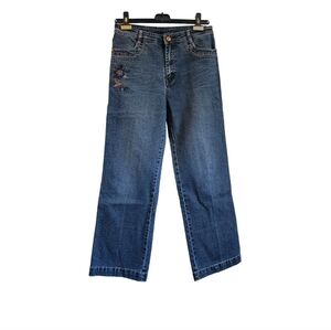 Y2K straight leg denim jeans mid high rise Size 28 medium wash flower embroidery